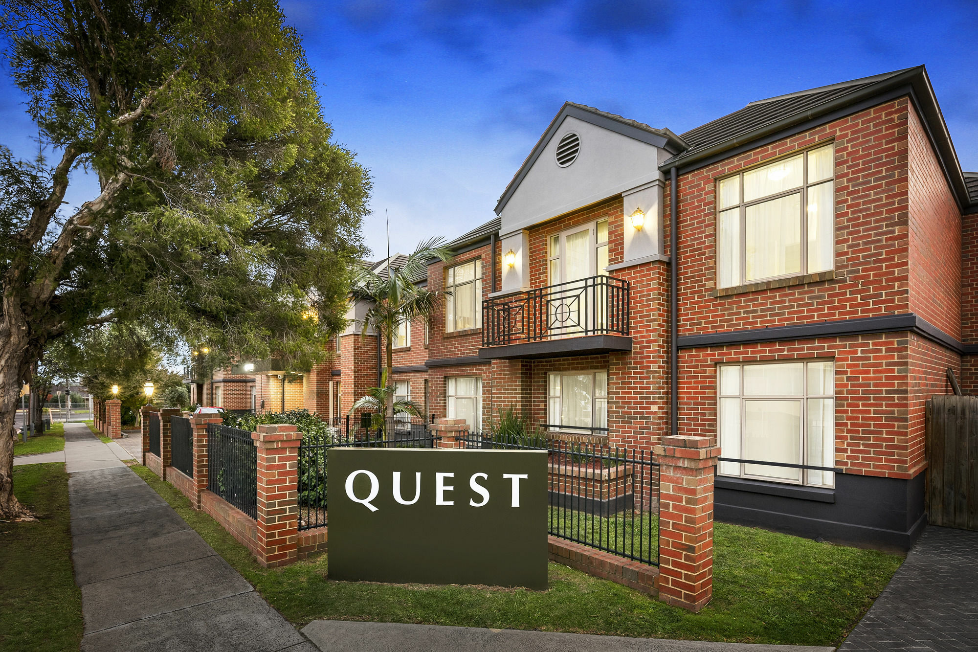 Quest Dandenong Aparthotel Buitenkant foto